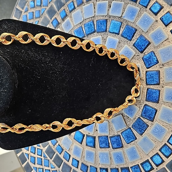 Milor Twisted Circle Chain Necklace Long Length Lobster Clasp Durable Gold W OS - Picture 3 of 4